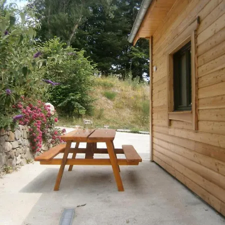 Chambon-sur-lac, 3 Pieces, 5 Personnes - Fr-1-630-113 * Chambon-sur-Lac